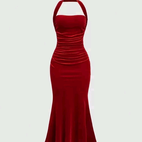 Elegant Red Halter Dress - Picture 1 of 7